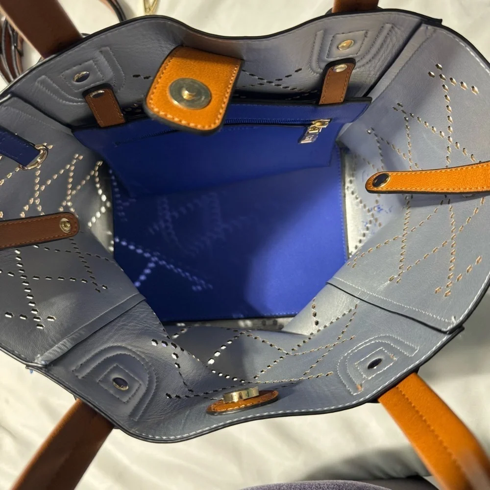 Louenhide Baby Bermuda Tote Bag Electric Blue - Picture 12 of 16
